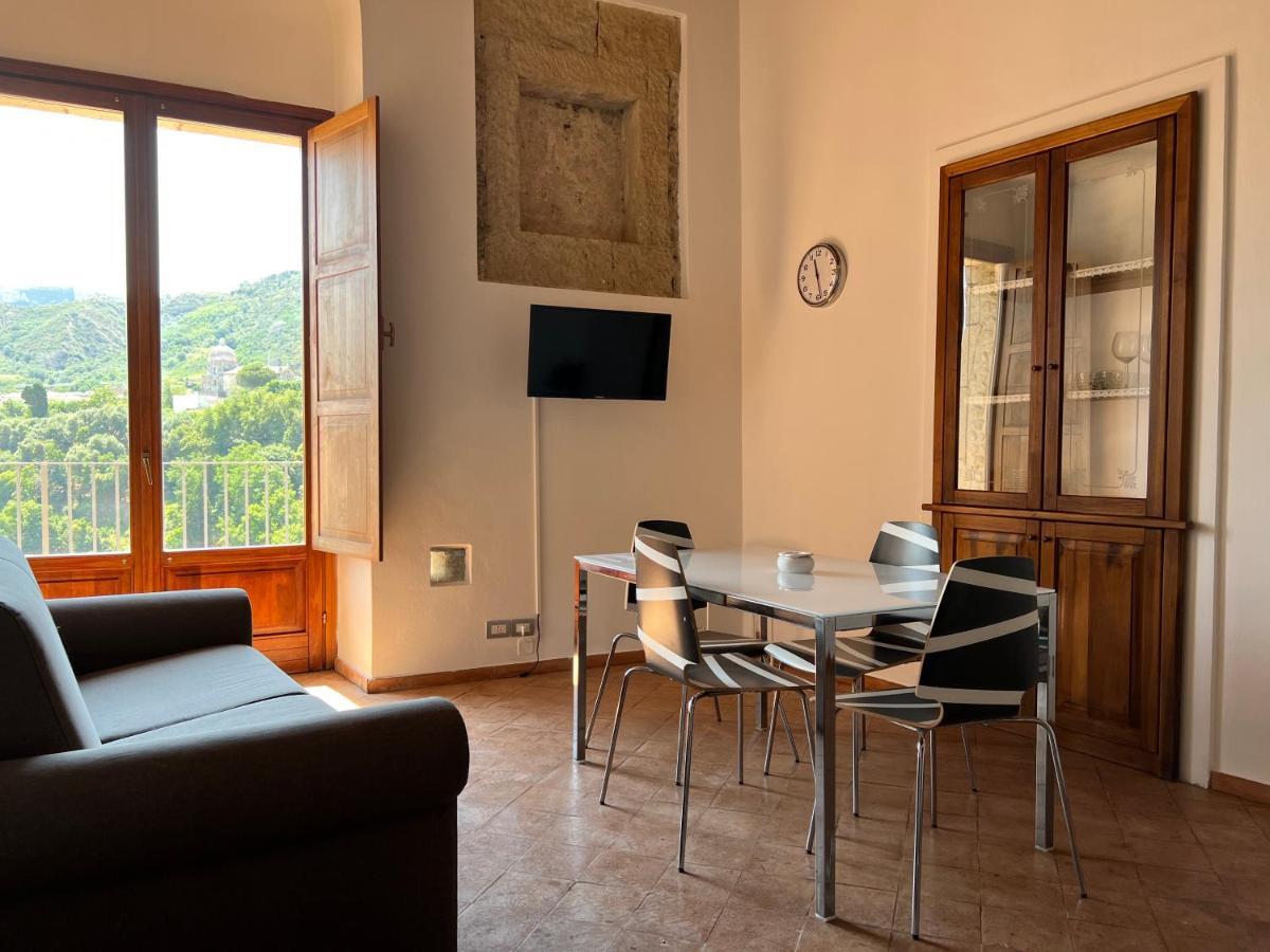 La Rupe Apartments Тропеа Екстер'єр фото